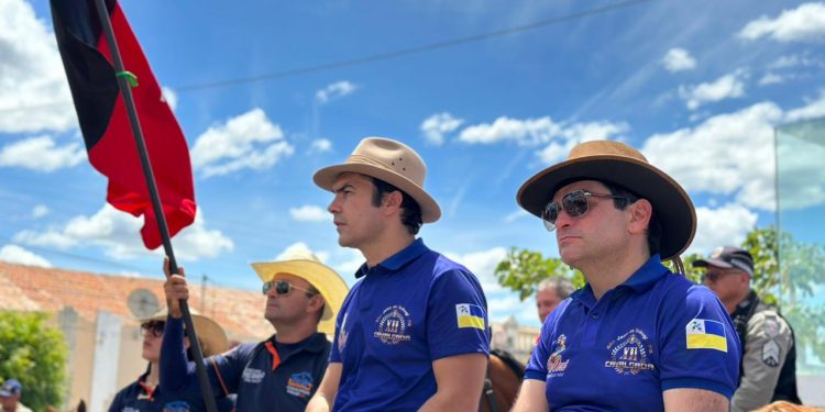Murilo prestigia festividades de aniversário de Cruz do Espírito Santo e Cavalgada em São José do Sabugi