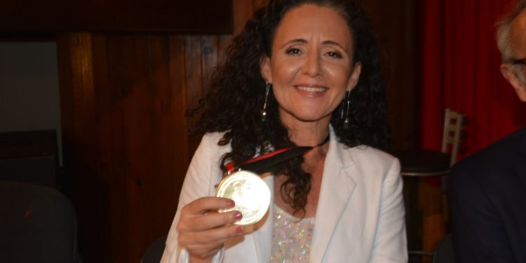 ALPB concede cidadania paraibana a Carlinhos de Jesus e medalha Augusto dos Anjos a Flávia Wenceslau