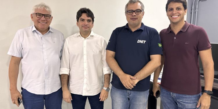Murilo Galdino se reúne com DNIT-PB para tratar demandas de infraestrutura