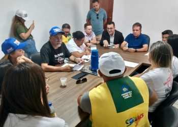 Nabor recebe sindicato e representações da enfermagem e apresenta contraproposta para Projeto de Lei