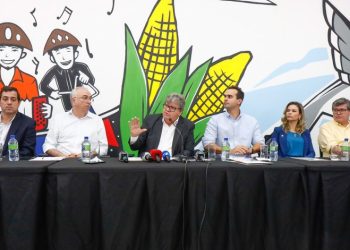 Governador detalha voos da Azul e destaca conquista coletiva da população de CG