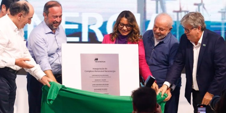 Lula e João participam da inauguração do primeiro parque híbrido de energia renovável do país