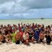 Secretaria da saúde de Bayeux promove atividade externa na praia para usuários do Caps