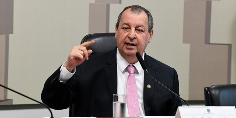 Após apreensão de joias, CTFC investiga venda de refinaria na Bahia a fundo árabe