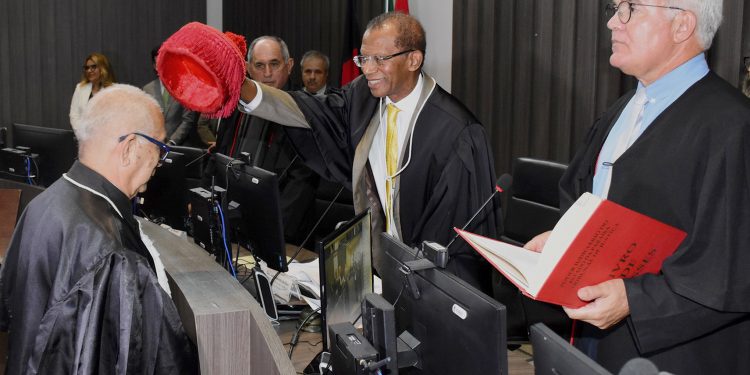 João Batista Barbosa toma posse como novo desembargador do TJPB