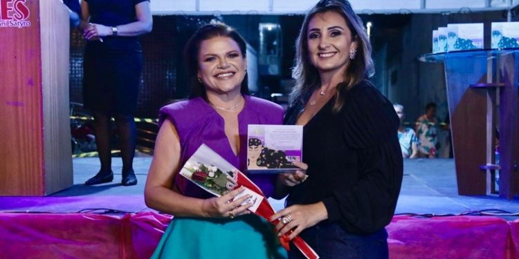 Mês da Mulher: Representatividade da mulher patoense é exposta em mural da FUNES