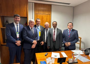 Famup se reúne com líder da bancada e define quatro prioridades para reunião com senadores e deputados