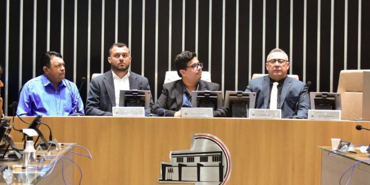 Secretário de Agricultura de Guarabira representa prefeito em sessão que debateu melhorias para a Feira do Gado