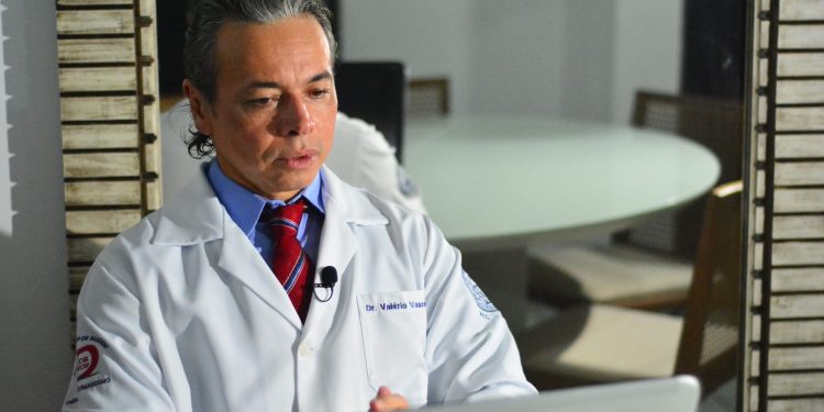 Apneia obstrutiva do sono é fator de risco cardiovascular, alerta médico Valério Vasconcelos