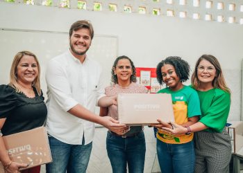Bruno inicia entrega de Chromebooks para as escolas da Rede Municipal de Campina Grande