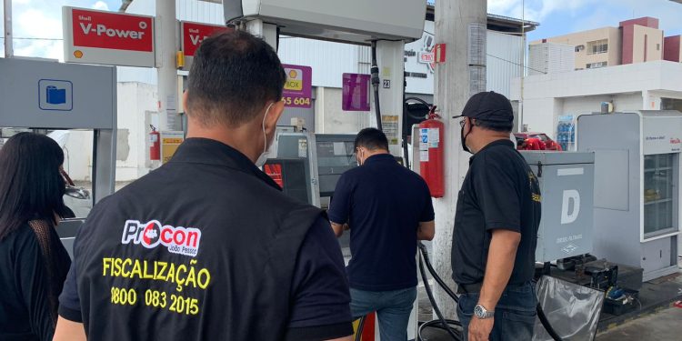 Pesquisa do PROCON-JP encontra preço da gasolina na Capital oscilando entre R$ 5,27 e R$ 5,49