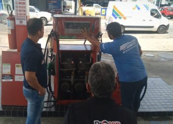 Procon-JP fiscaliza disponibilidade de calibrador de pneus e integridade das bombas de combustíveis