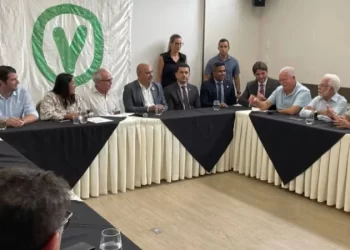 PV formaliza apoio a Cícero e prefeito diz que buscará diálogo com PT e PCdoB