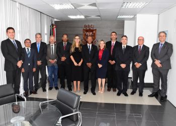 Presidente do TJPB concede reajuste de 10% aos servidores em 2023 e mais 10% para 2024