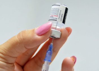 João Pessoa amplia vacinação bivalente contra Covid-19 para trabalhadores de saúde