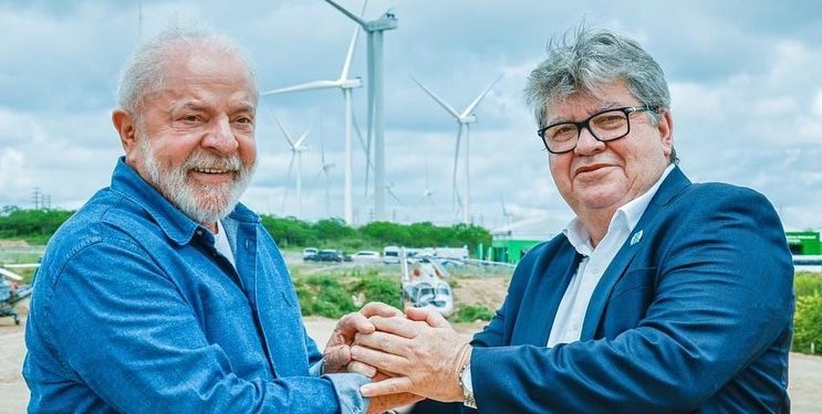 Lula e João participam da inauguração do primeiro parque híbrido de energia renovável do país