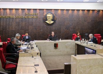 TCE-PB constata despesas irregulares e reprova contas de 2020 da Câmara de Cabedelo