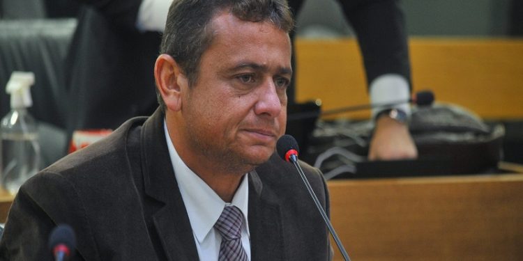 Walber insinua que Romero não tem caráter por emplacar aliada no Governo Lula