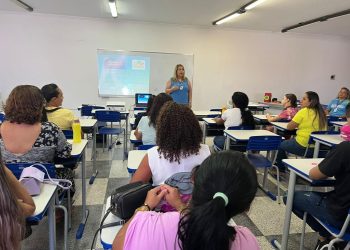 Assistentes de alfabetização do Programa Tempo de Aprender participam de primeira formação do ano