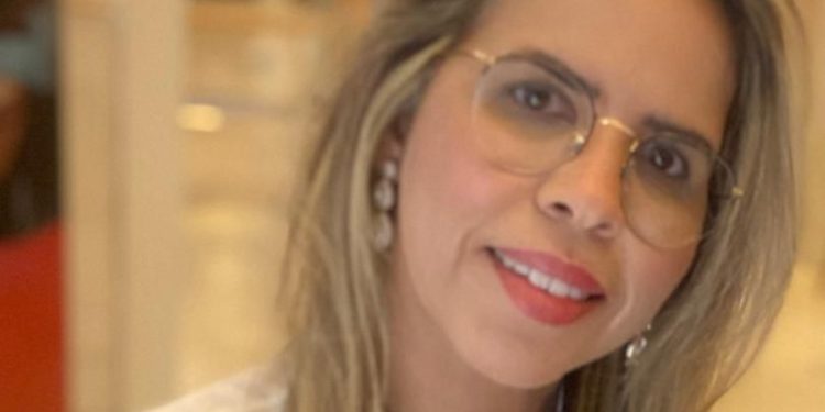 Patricia Sales assume a Secretaria de Administração de Conde