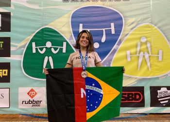Mayara Rocha quebra recorde nacional e sagra-se Vice-Campeã Geral no Campeonato Brasileiro de Powerlifting