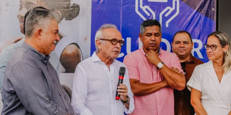 Cícero entrega 63 novos equipamentos para o Hospital Santa Isabel