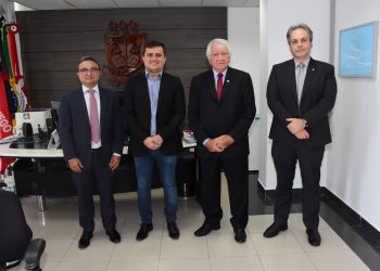 Gilbertinho realiza visita institucional ao Tribunal de Justiça da Paraíba