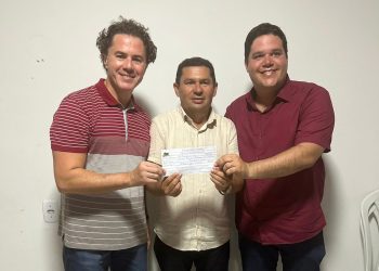 Com presença de Veneziano, prefeito de Logradouro assina ficha de filiação ao MDB