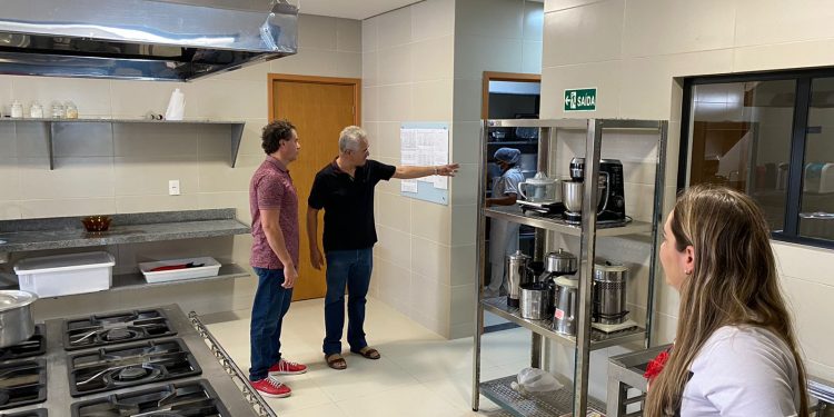 Veneziano visita Fazenda do Sol e Lar da Sagrada Face e reafirma compromisso de manter apoios à instituição