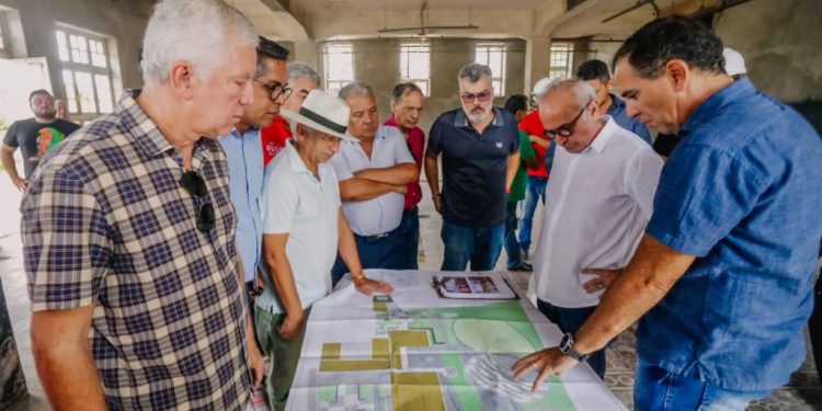 Cícero Lucena autoriza obras de manutenção do Hotel Globo