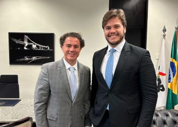 Veneziano recebe em audiência o prefeito de Campina Grande, Bruno Cunha Lima