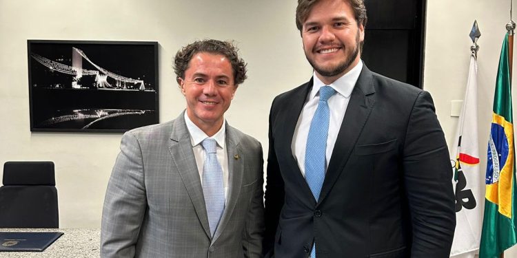 Veneziano recebe em audiência o prefeito de Campina Grande, Bruno Cunha Lima