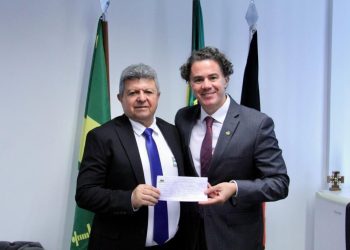 Prefeito de Gurinhém, Tarcísio Saulo de Paiva, também assina ficha de filiação ao MDB