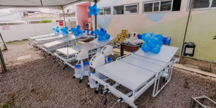 Cícero entrega equipamentos para o Hospital do Valentina