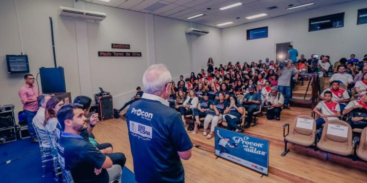 Cícero abre comemoração do Dia Mundial do Consumidor com lançamento do Procon-JP vai às Aulas 2023