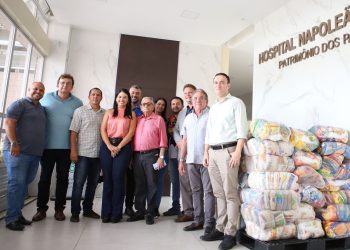 Prefeitura de Conde faz entrega de alimentos arrecadados no Encontro de Paredões ao Hospital Napoleão Laureano