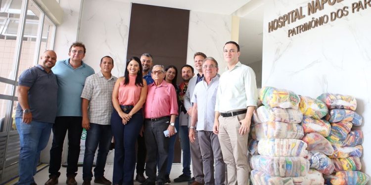 Prefeitura de Conde faz entrega de alimentos arrecadados no Encontro de Paredões ao Hospital Napoleão Laureano