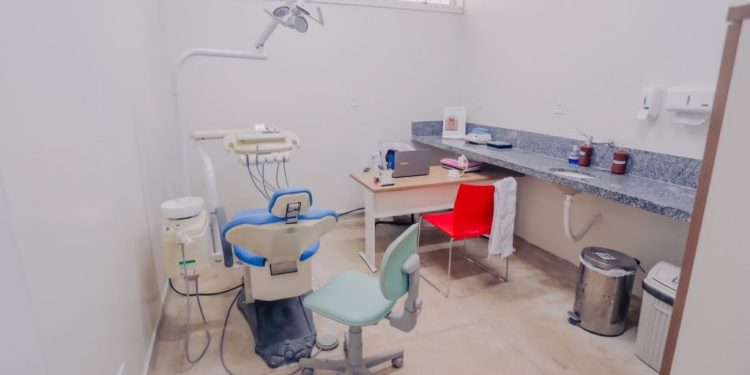 Cícero entrega 30ª USF reestruturada e consolida política de recuperação da rede de atenção básica