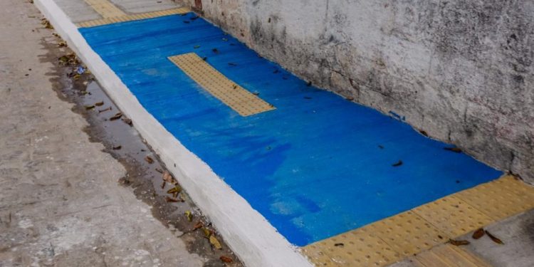 Cícero Lucena entrega pavimentação de cinco vias no João Paulo II