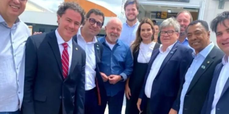 Veneziano enaltece Parque Eólico lançado por Lula na Paraíba