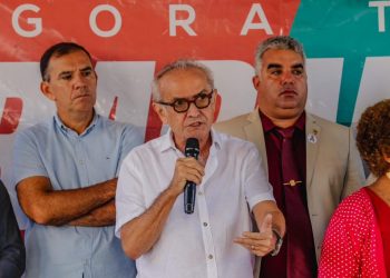 Cícero assina ordens de serviço e garante 100% de pavimentação em dois bairros de JP
