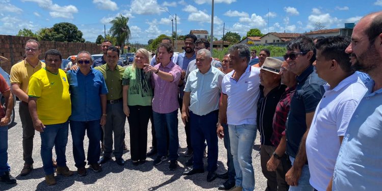 Codevasf implanta mais de R$ 6 milhões de emendas de Veneziano em pavimentações em Pedras de Fogo, Alhandra e Caaporã