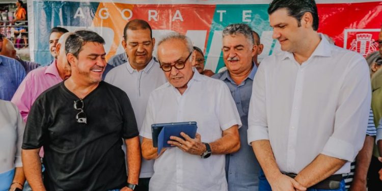 Cícero autoriza obras de infraestrutura em nove ruas e Castelo Branco passará a ser 100% pavimentado