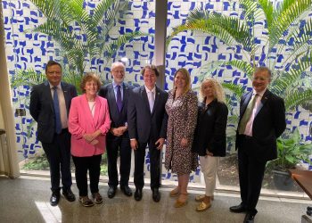 Parlamentares do Reino Unido elogiam atuação de Veneziano e do Senado diante dos atos antidemocráticos de 8 de janeiro