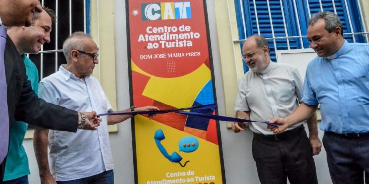 Cícero Lucena inaugura Centro de Atendimento ao Turista no Centro Cultural São Francisco