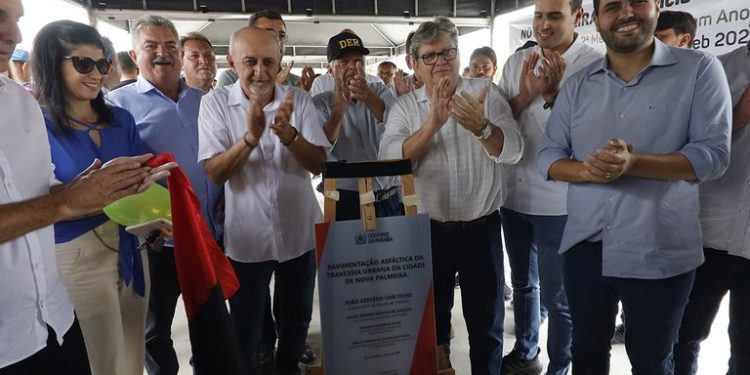 Governador entrega travessias urbanas, reforma de escola e inspeciona construção de creche no Curimataú paraibano