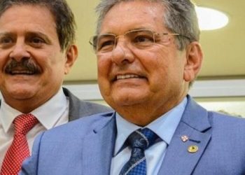 Adriano apoia indicação de Tião ao TCE e diz que pode concorrer à 2ª vaga de conselheiro