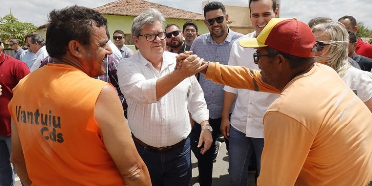 João inaugura travessia urbana e autoriza obras de implantação e pavimentação da PB-176 em Soledade