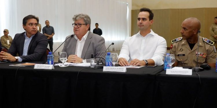 João destaca redução de índices de homicídios e de crimes patrimoniais em reunião com as Forças de Segurança