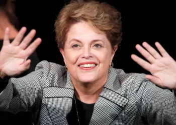 Dilma Rousseff é oficializada como nova presidente do banco do Brics